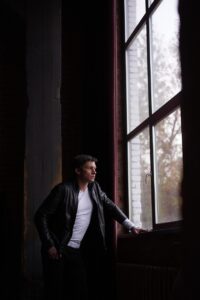 脂肪注入で豊胸した際の不自然さを解消する方法は？